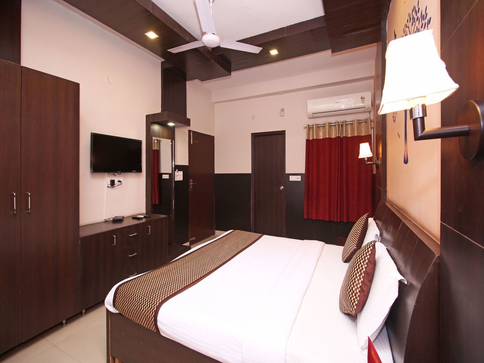 Oyo 576 Hotel Shree Kanta Residency Gurgaon Eksteriør billede